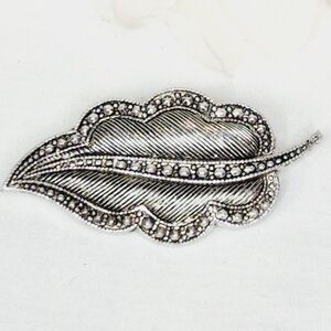 Vintage 1960's Made In France Leaf Brooch w/Millgrain Detail Silver Tone RARE